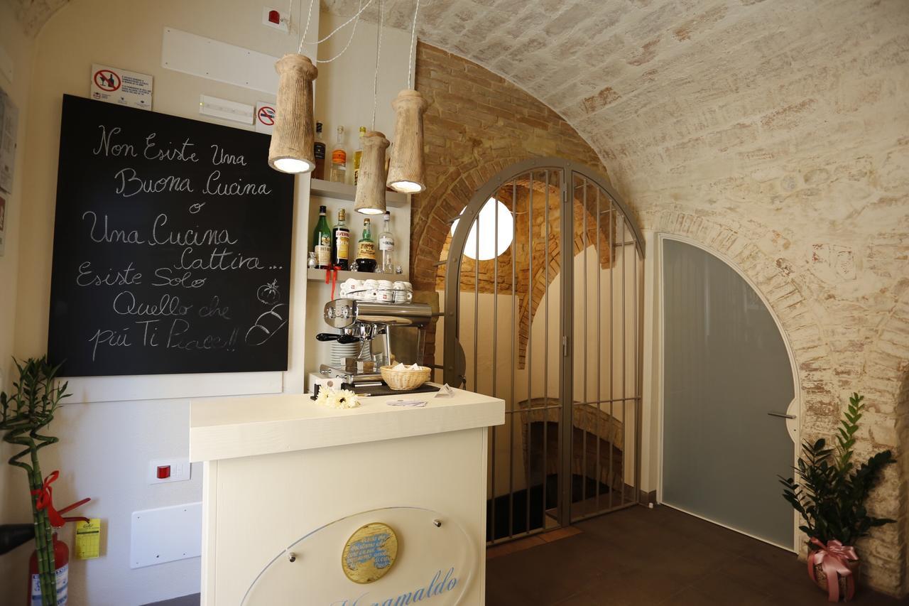 Il Maramaldo Bed&Breakfast-Restaurantラヤーティコ エクステリア 写真